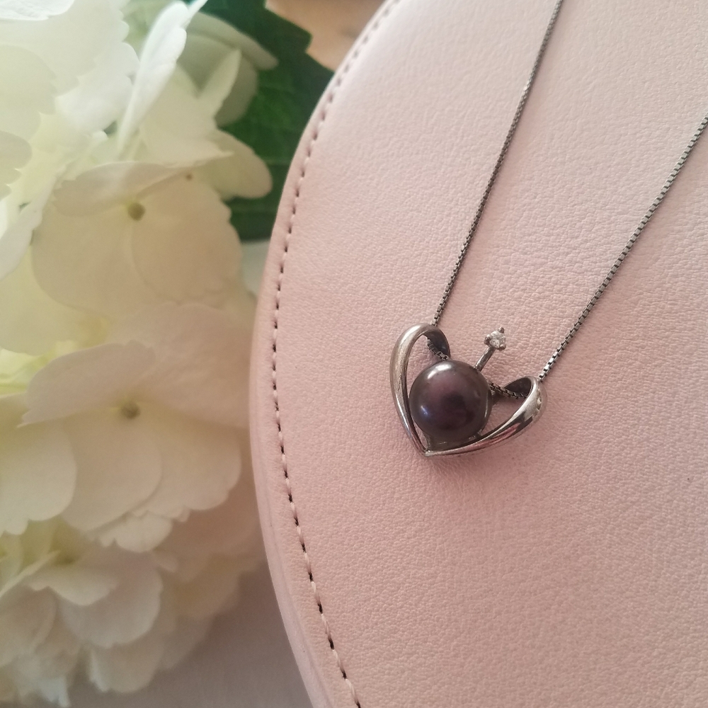 Purple pearl necklace